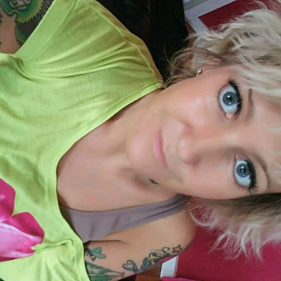 Meet the Posher Other - Meet your Posher, Tara